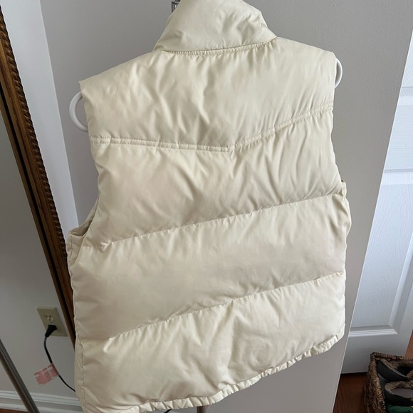 Ralph Lauren Cream Sherpa-Lined Puffer Vest - Picture 4 of 5